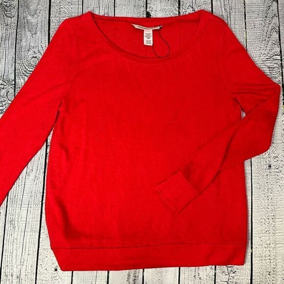 VICTORIA’S SECRET Long Sleeve Top - Picture 1 of 3
